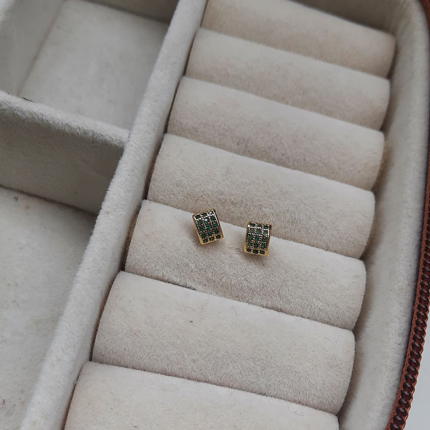 Mini square studs