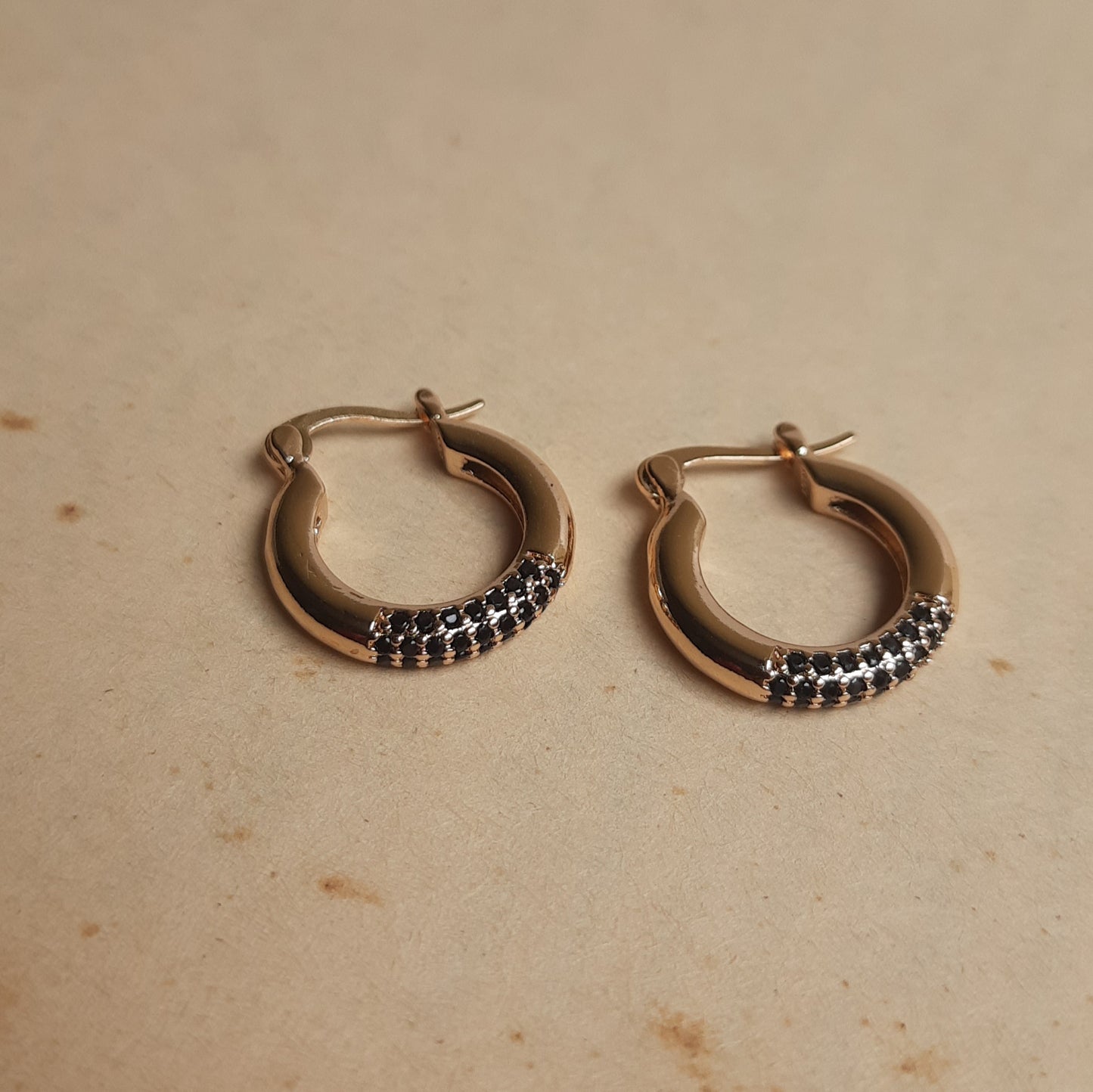 DEVOLINA Hoops