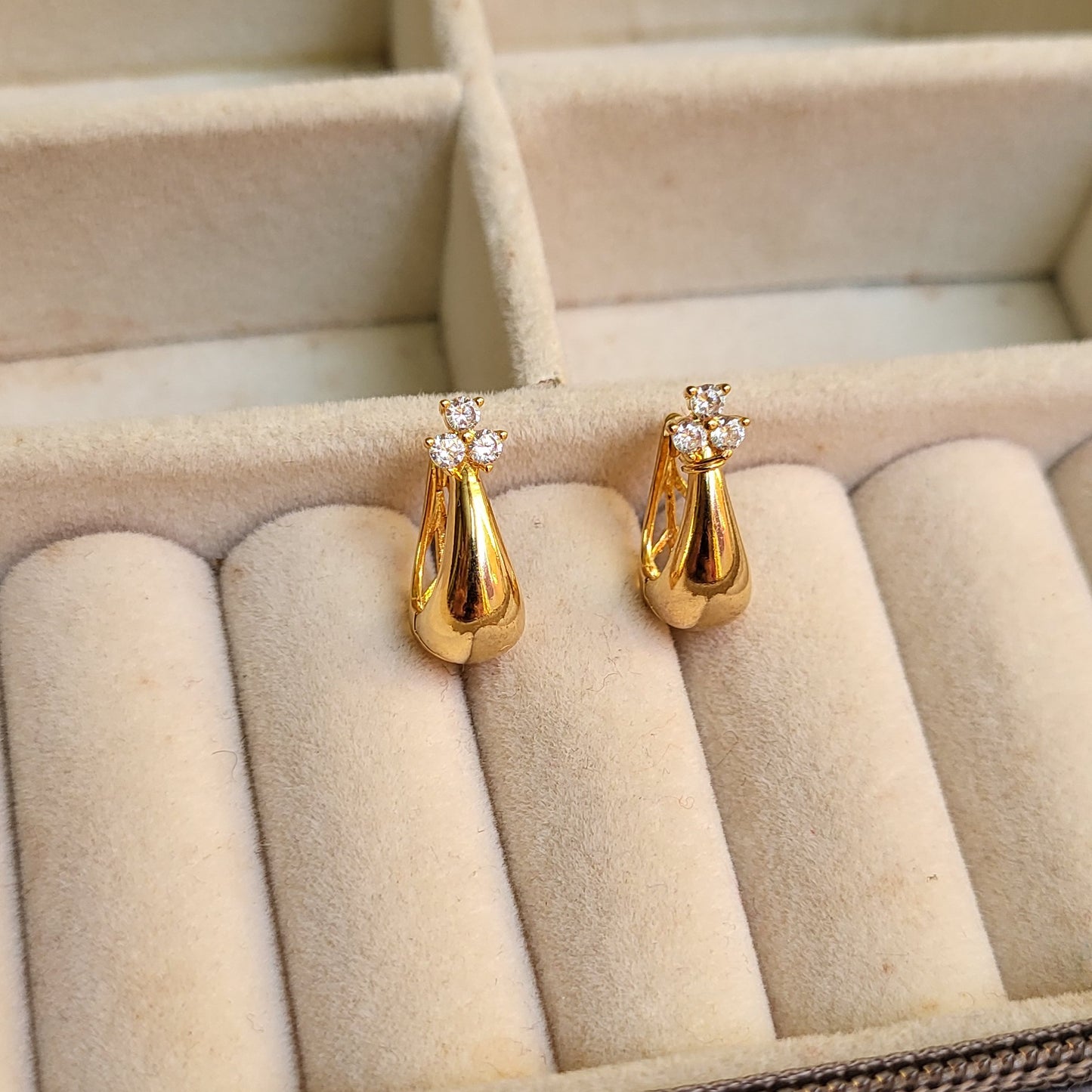 Hamsa hoops