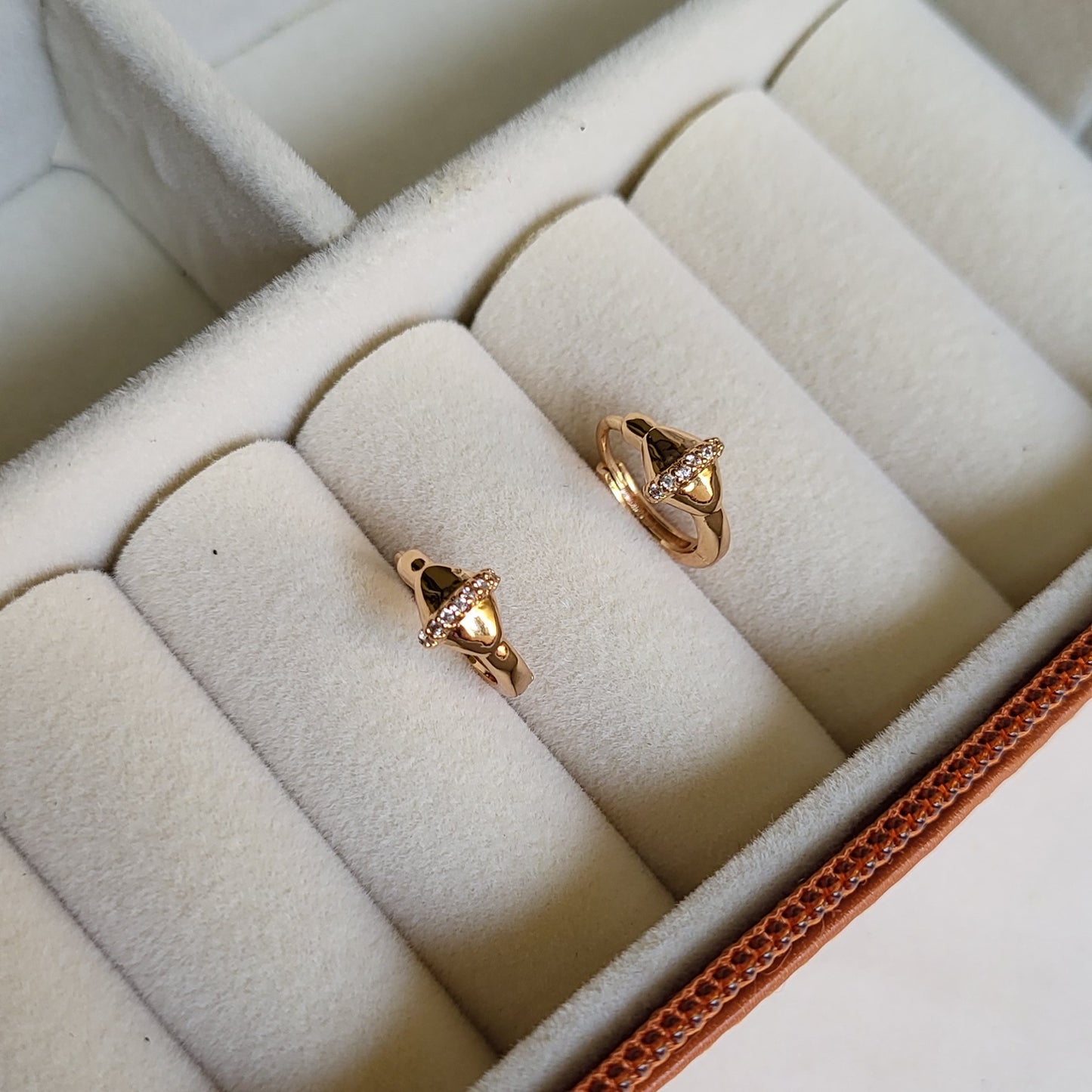 Shell hoops