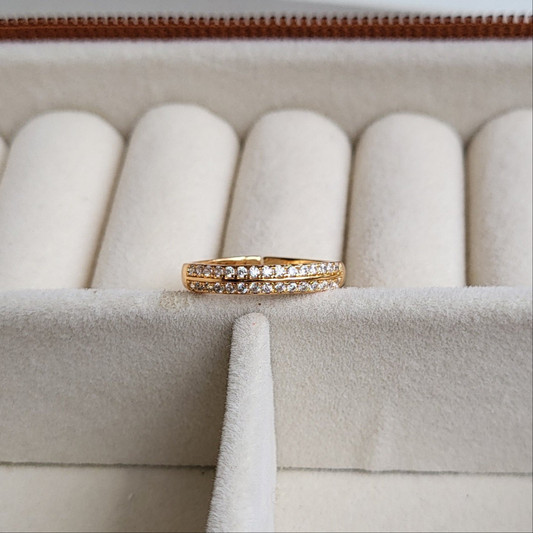 Priya ring