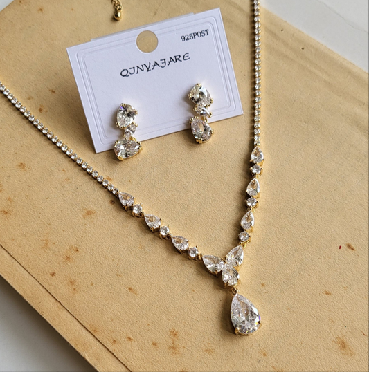 Droplet necklace
