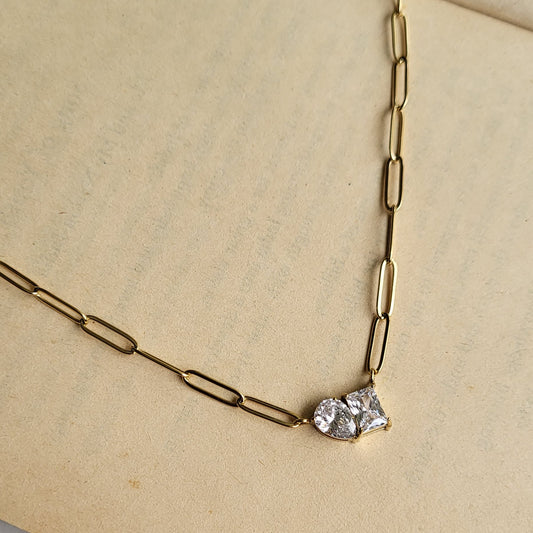 Goldie pendent chain