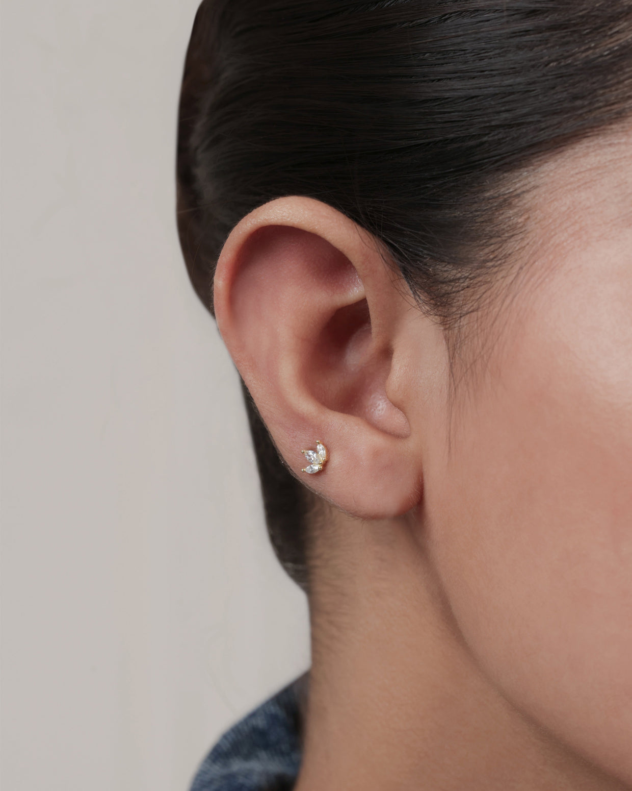 Willow mini studs(ball screwback)