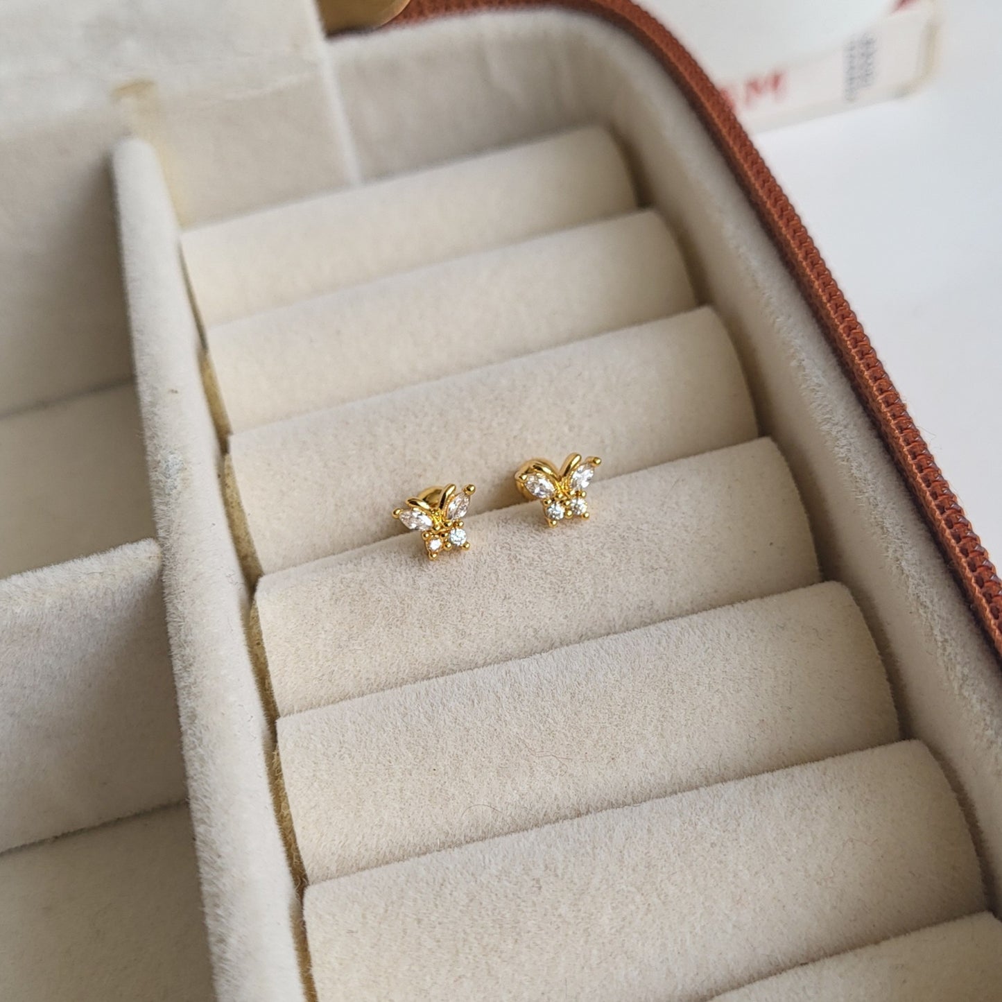 Thithli mini studs(ball screwback)