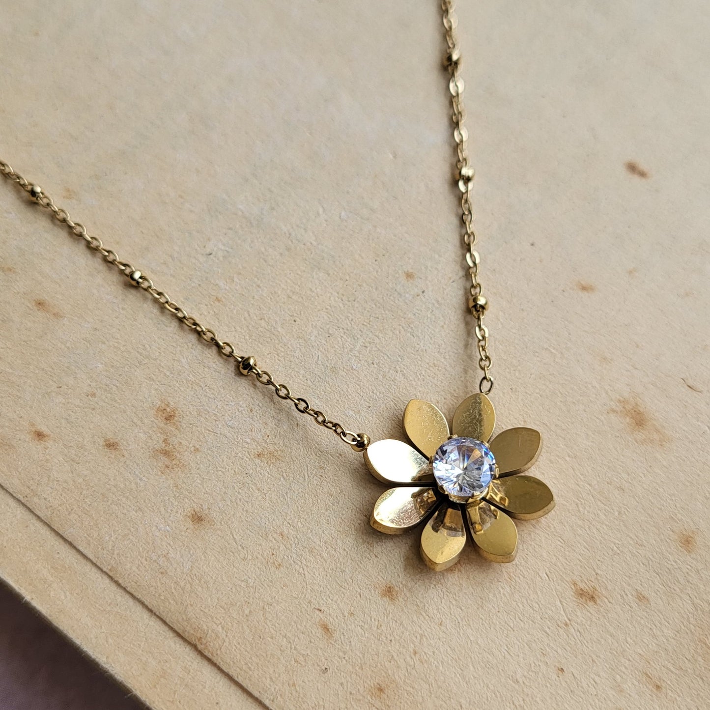 Dolly pendant chain
