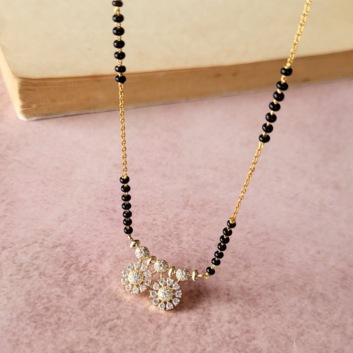 Orchid mangalsutra
