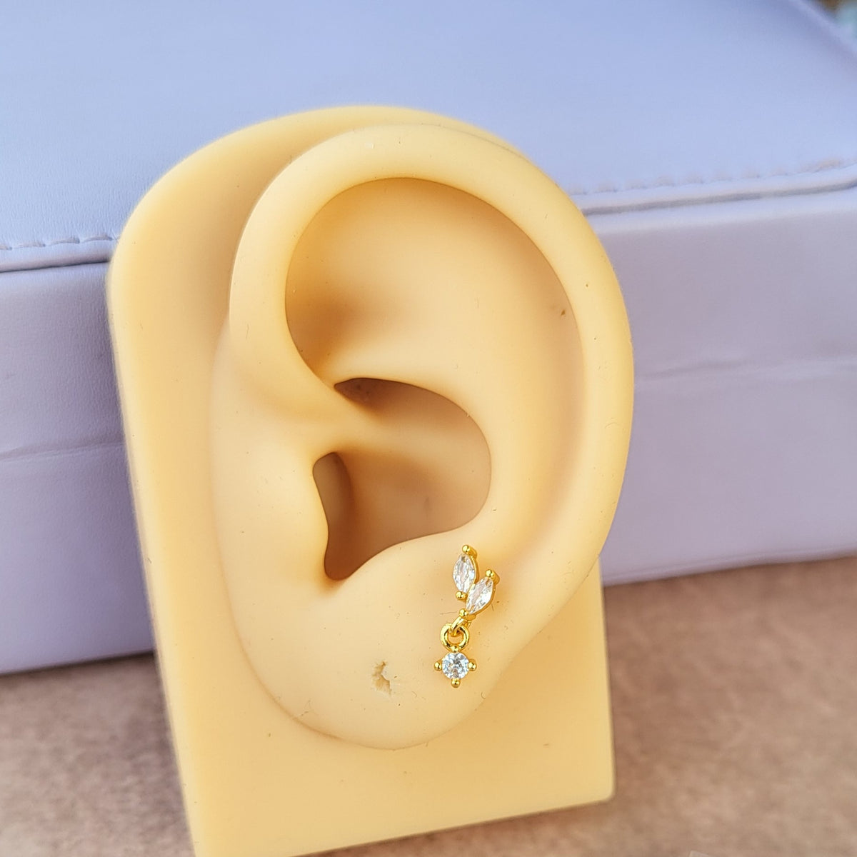 Hazel mini studs (ball screwback)