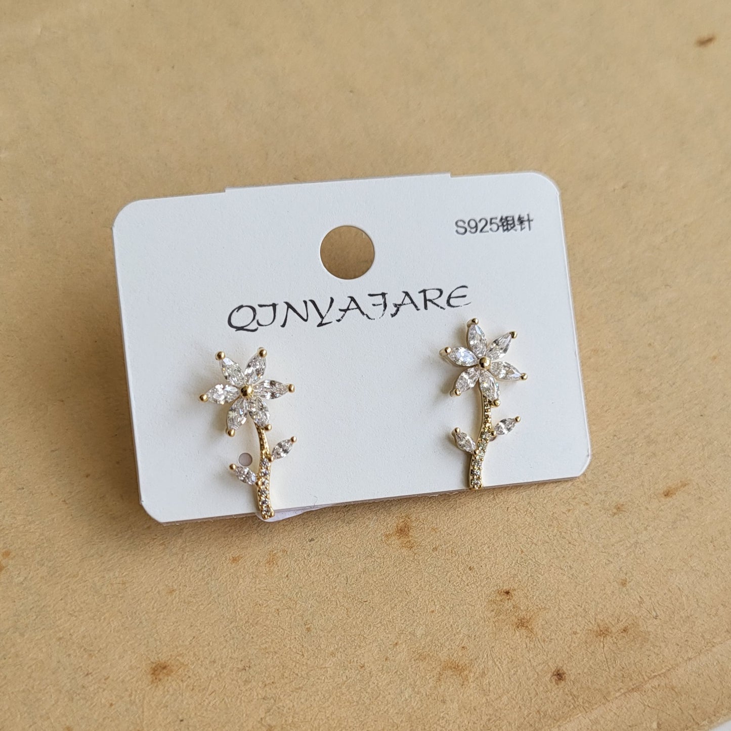 Flower studs