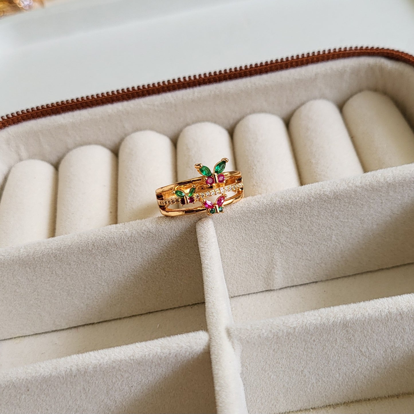 Iva ring