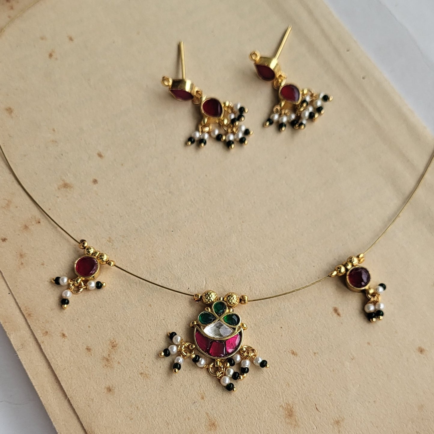 Deepa invisible necklace