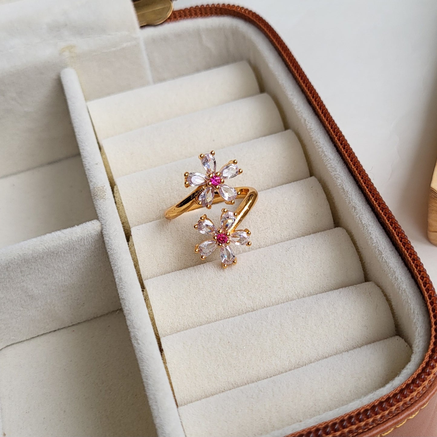 Daisy ring (ruby)