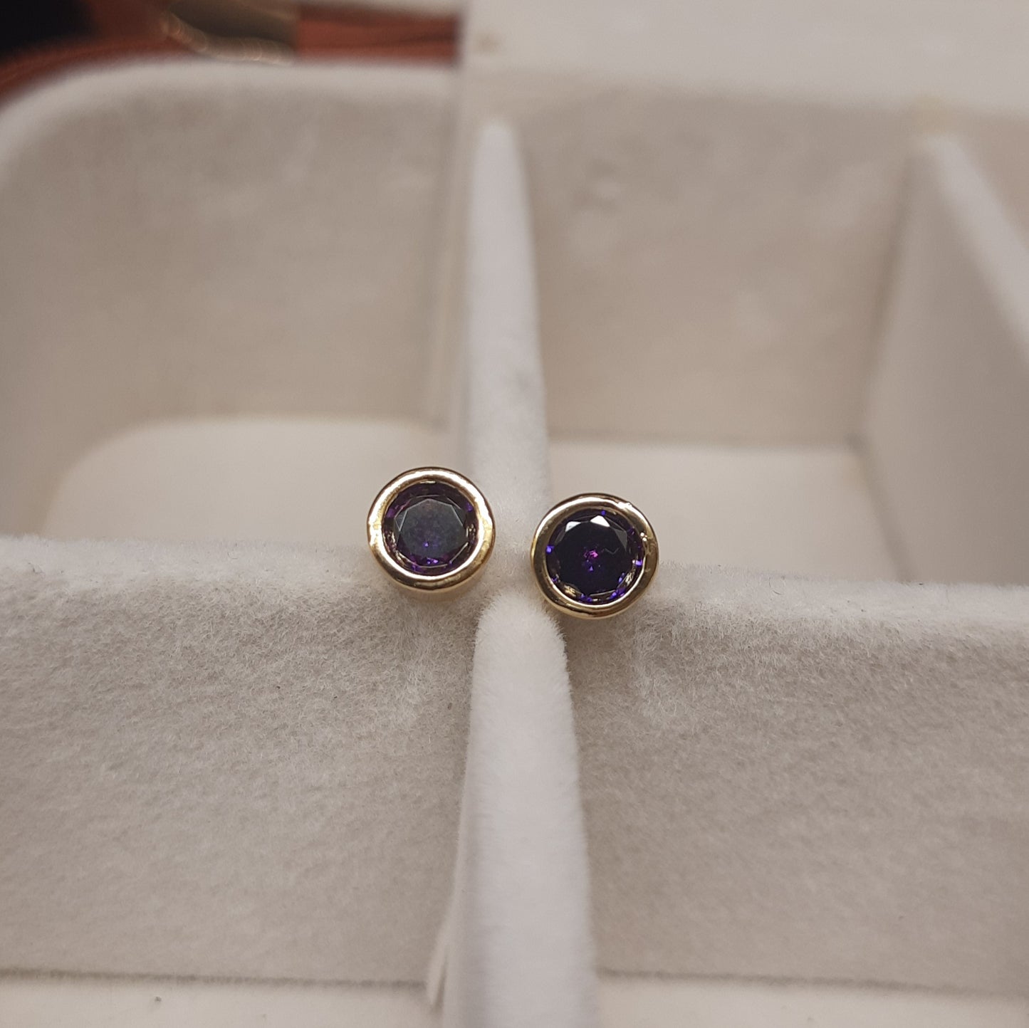 CANDY Studs (Round)