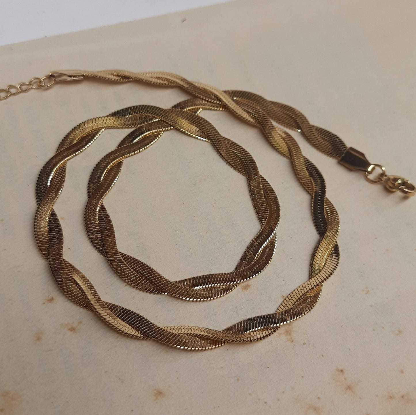 TWISTER Neckchain