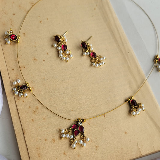 Latha invisible necklace