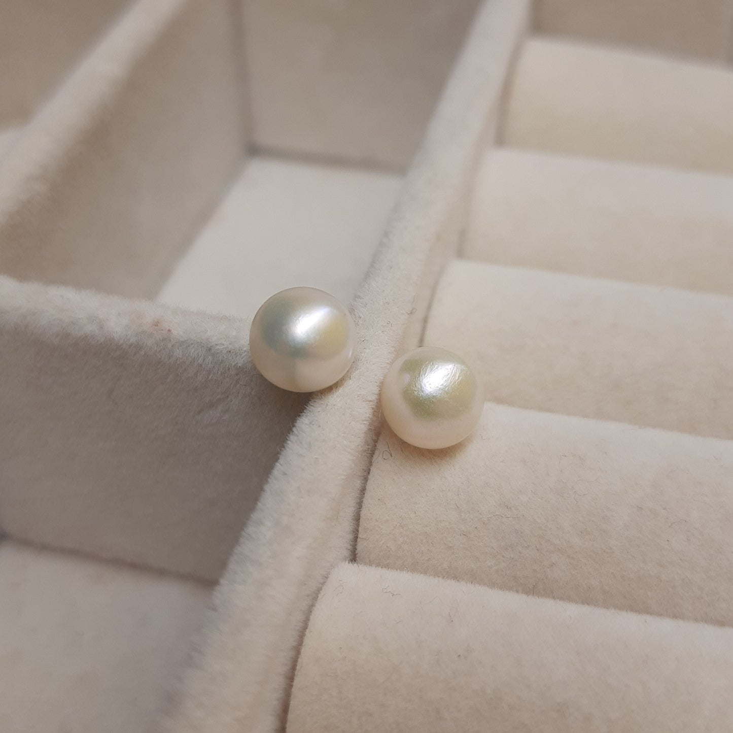 Dainty PEARL Studs