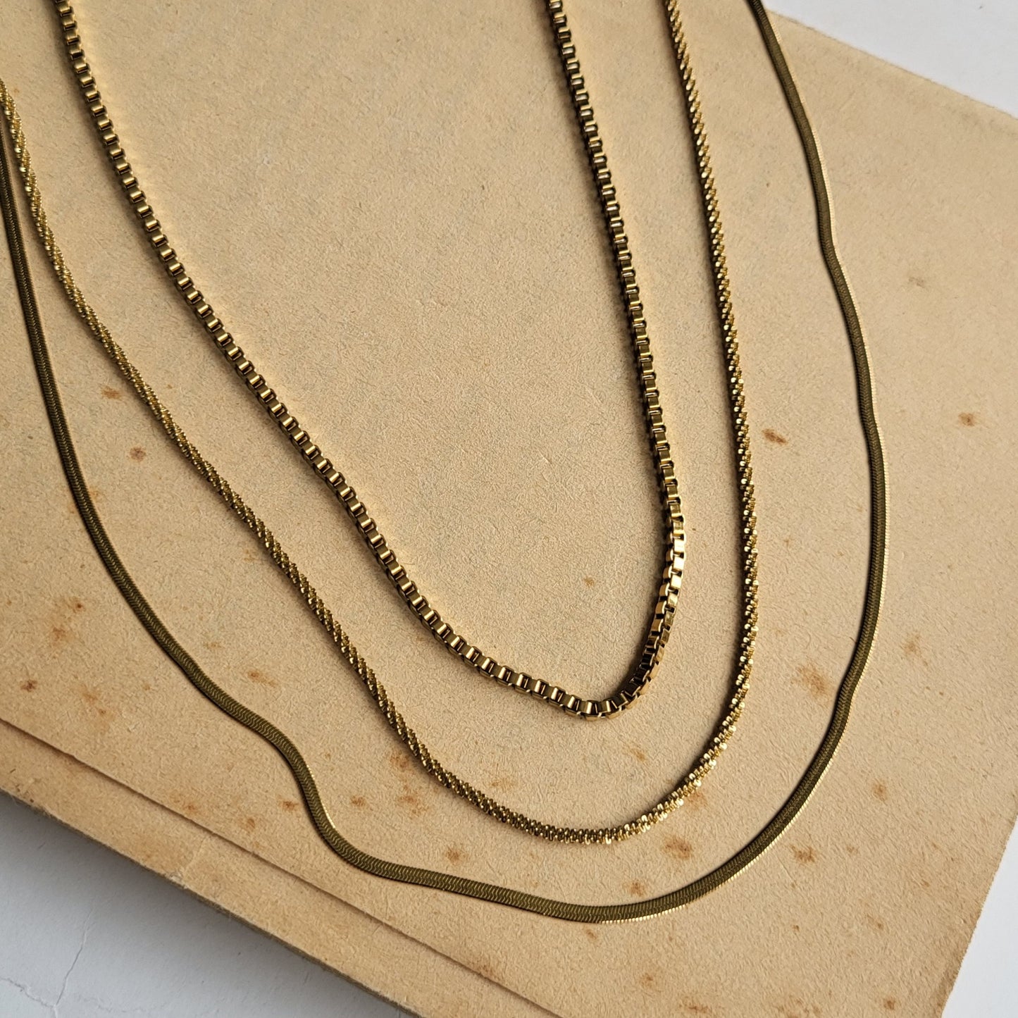 Dainty Neckchain stack