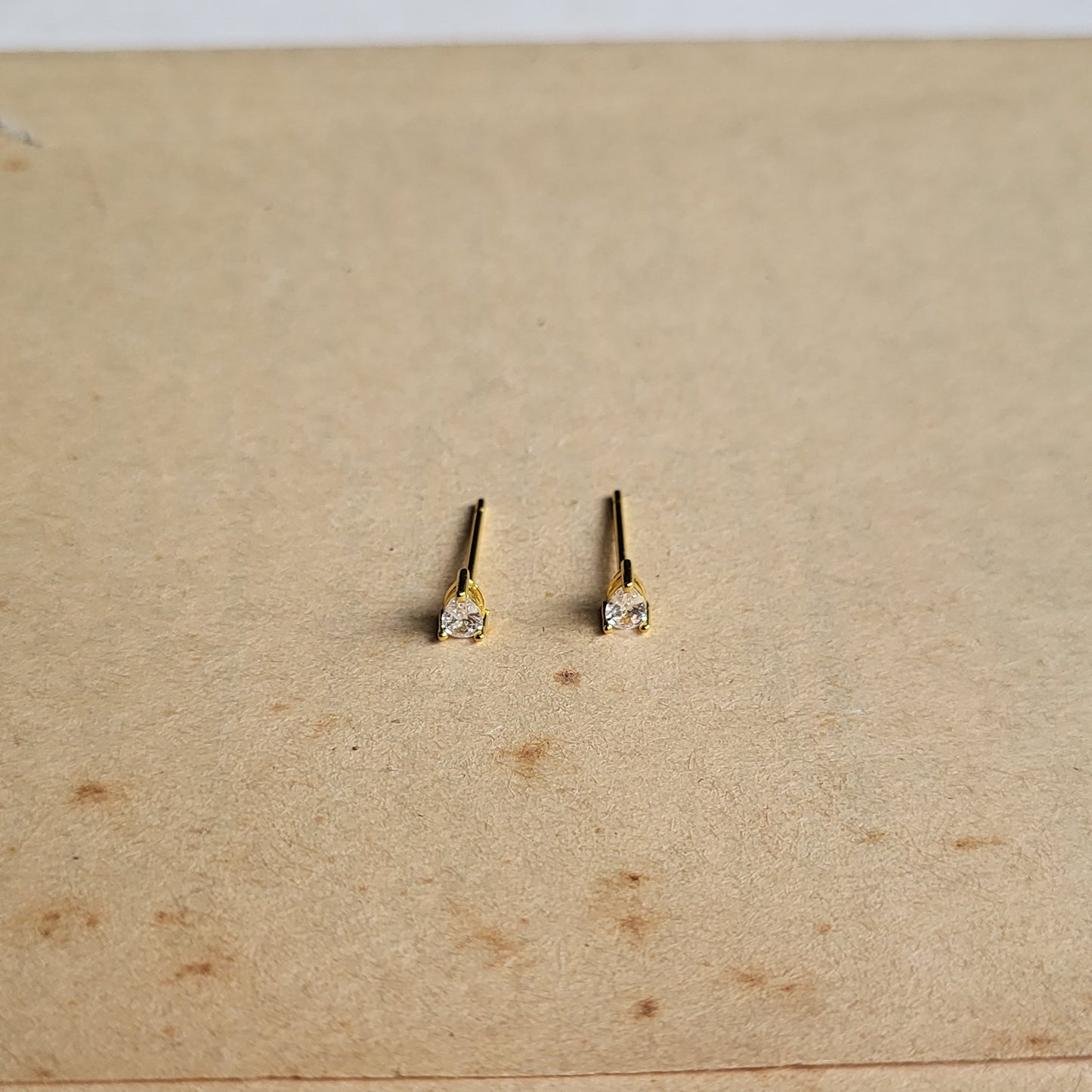Mini droplet studs
