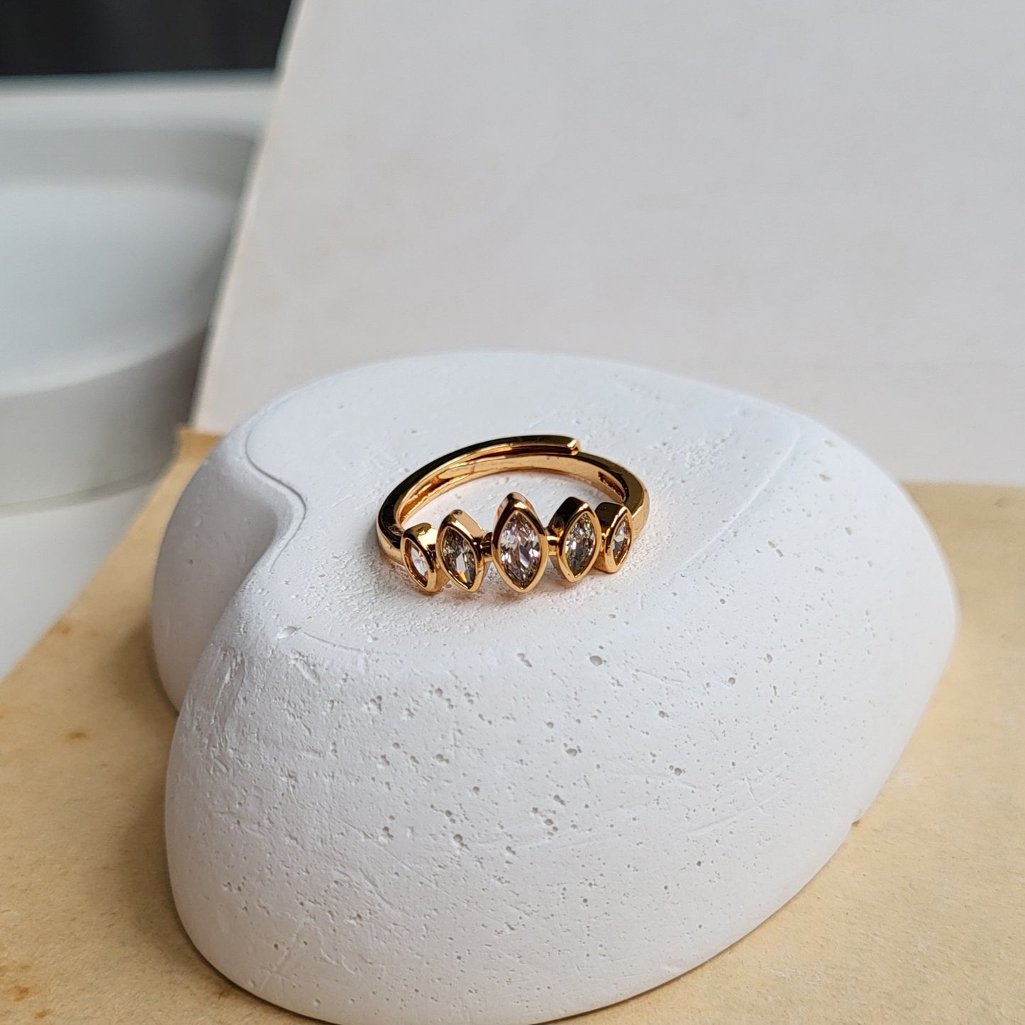 Diya ring
