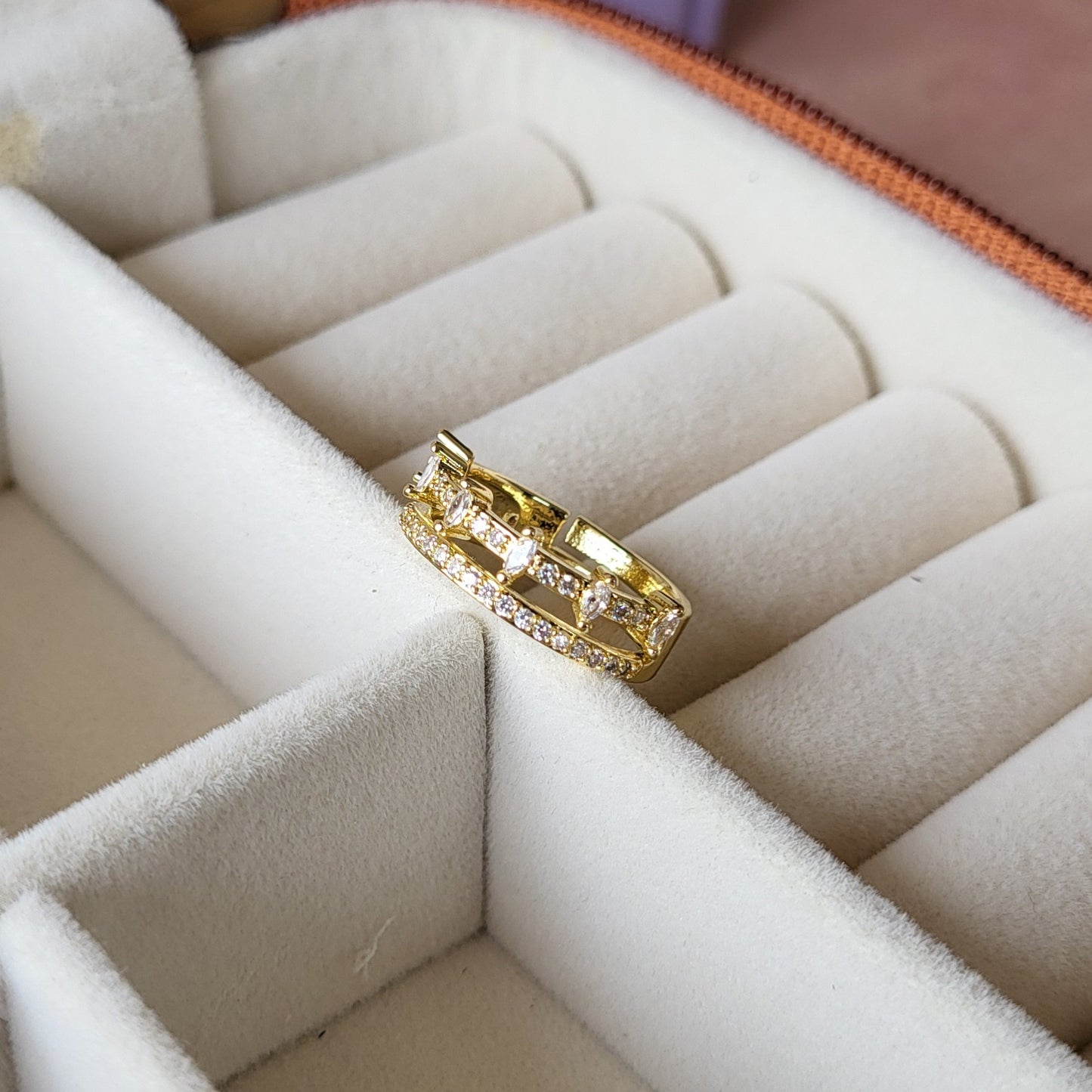 Leyla finger ring