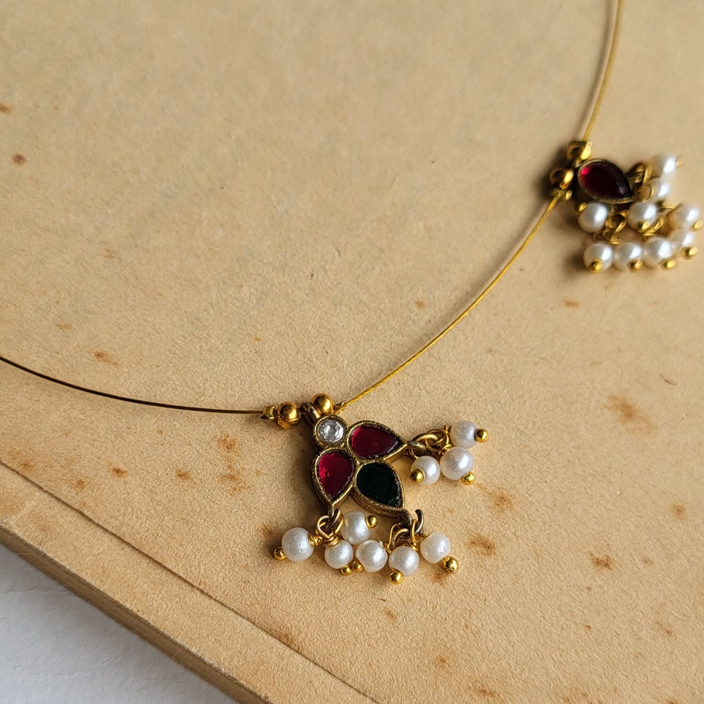 Latha invisible necklace