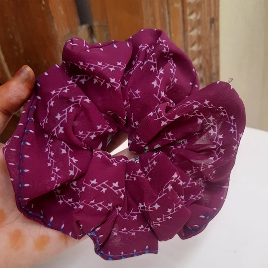 Megan-Maroon XXL scrunchie