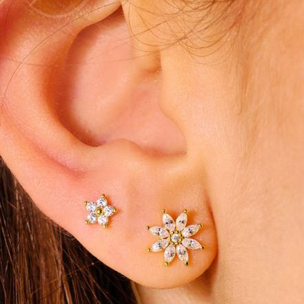 Star mini studs(ball screwback)