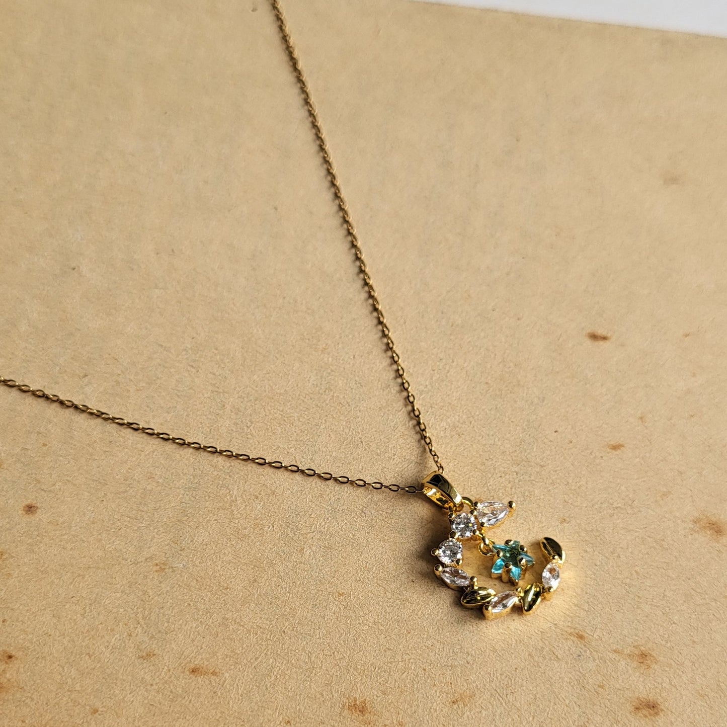 Moon star pendent chain