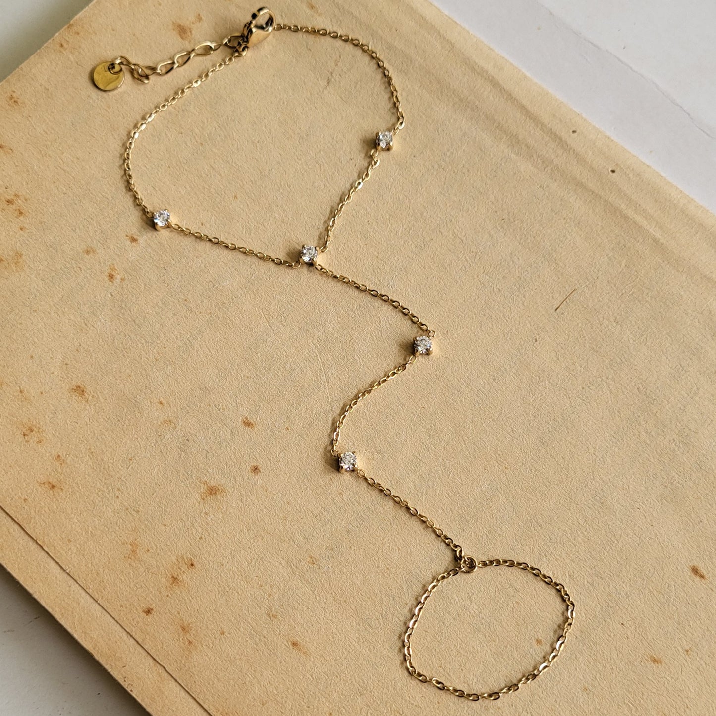Natasha handchain