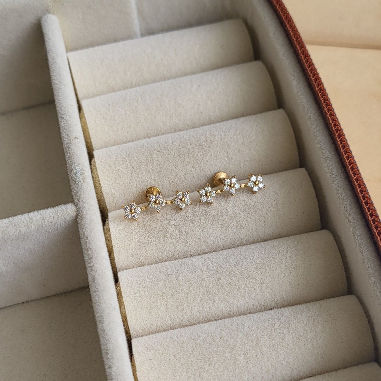 Sitara flat screwback studs
