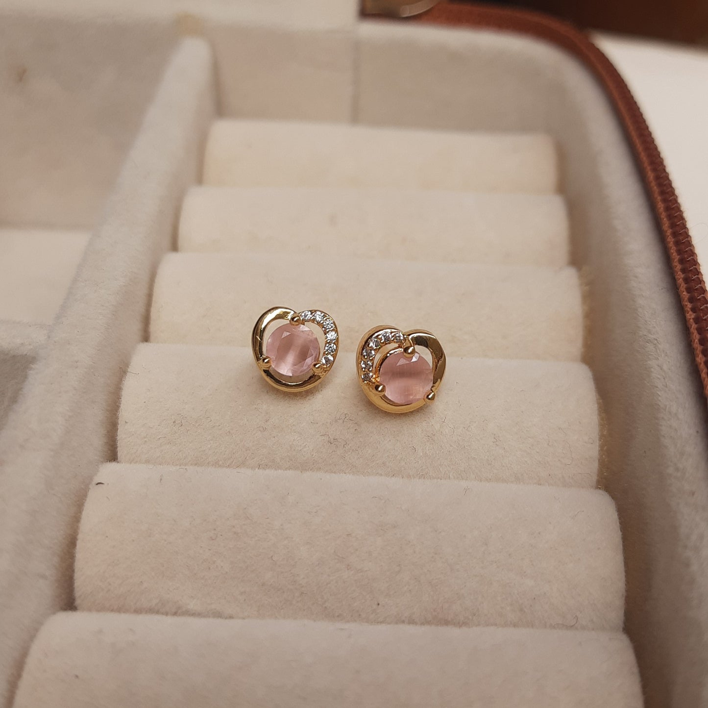 DIL Studded earrings