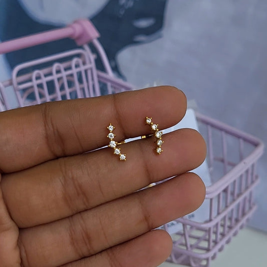Sera flat screwback studs