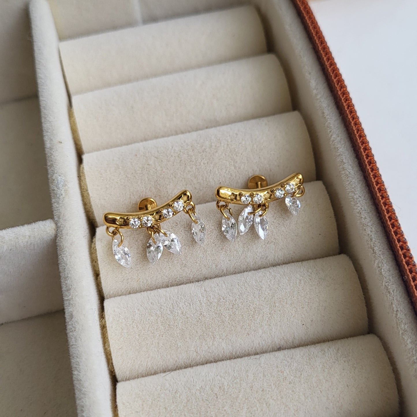 Krystle flat screwback studs