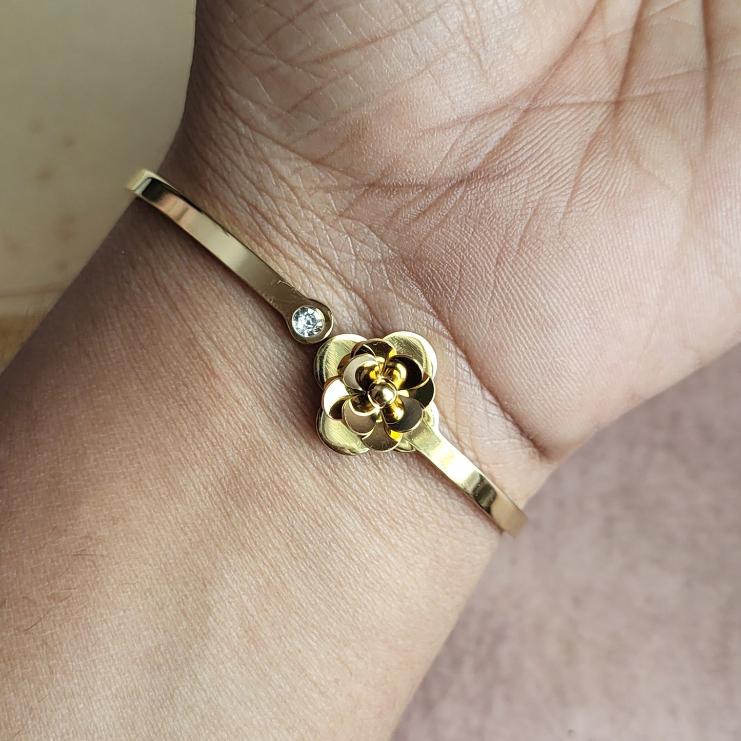 Rose kada
