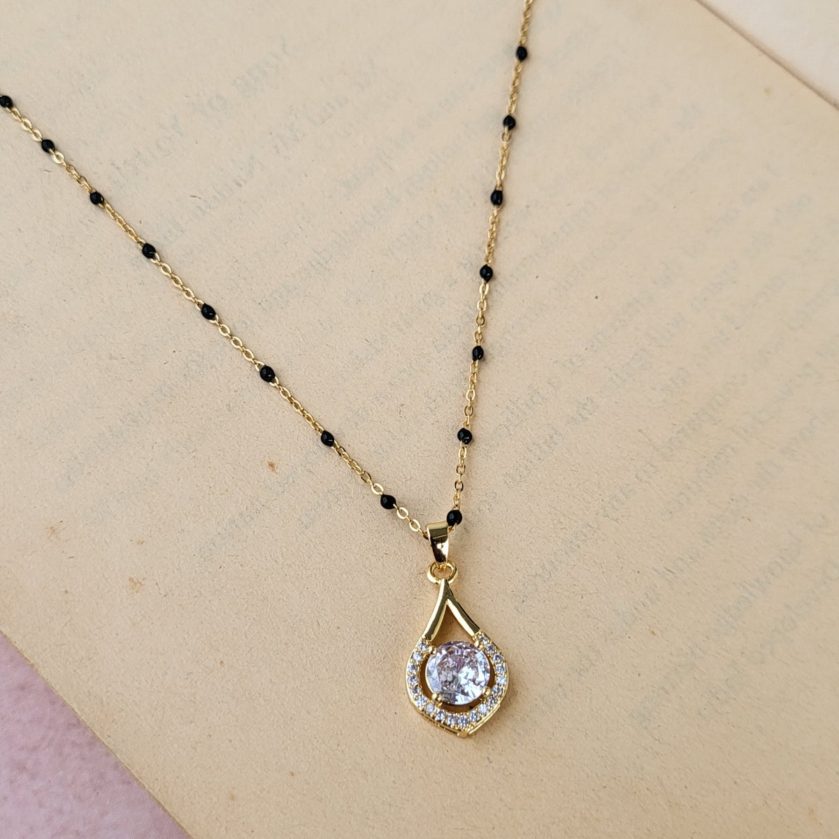 Maple mangalsutra