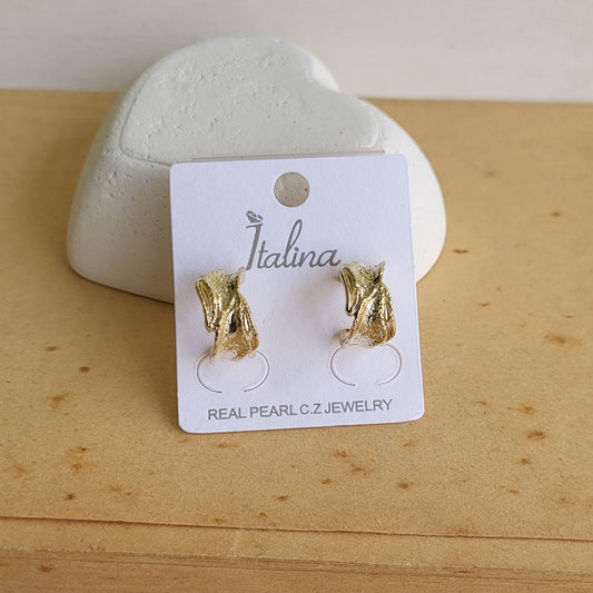 Goldie hoop studs
