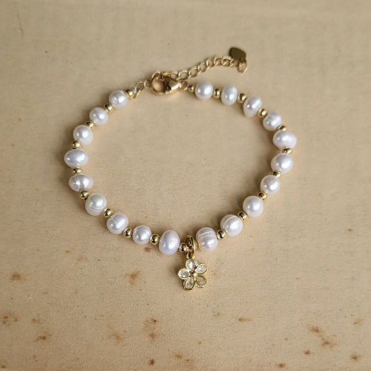 Pearl bracelet (FLOWER)