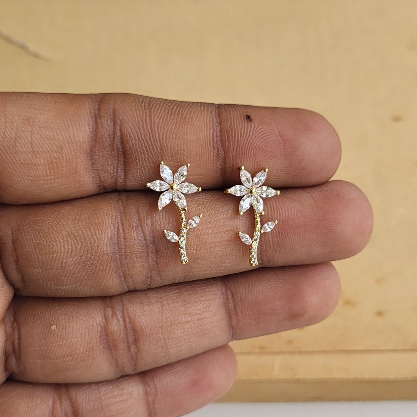 Flower studs