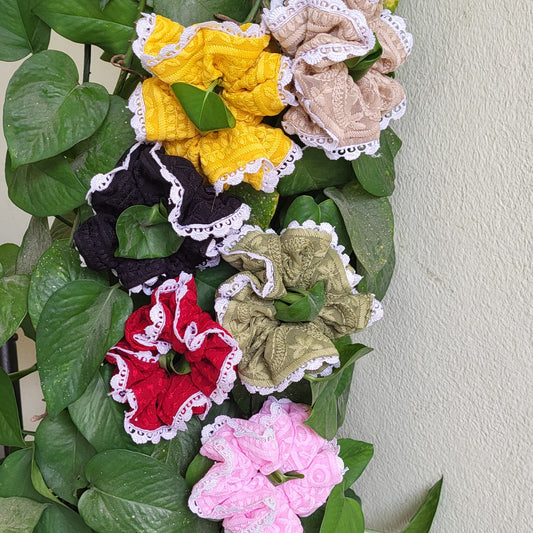 Chikankari scrunchies
