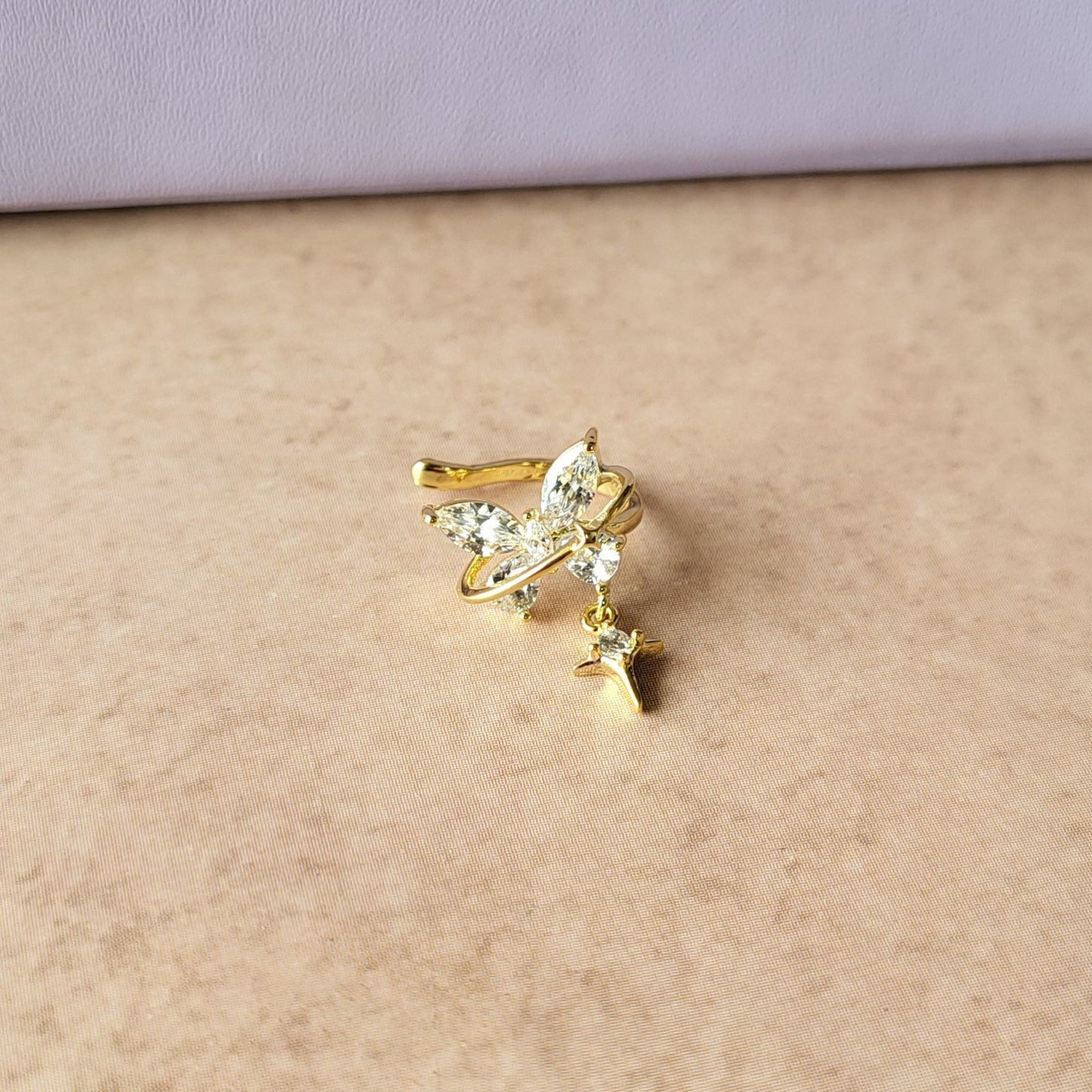 Iva earclip (Left side only)