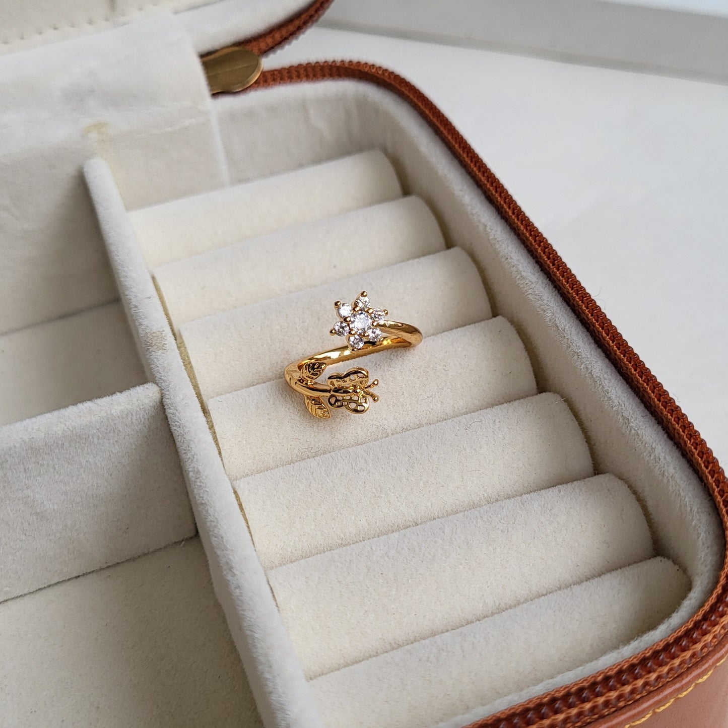 Butterfly ring