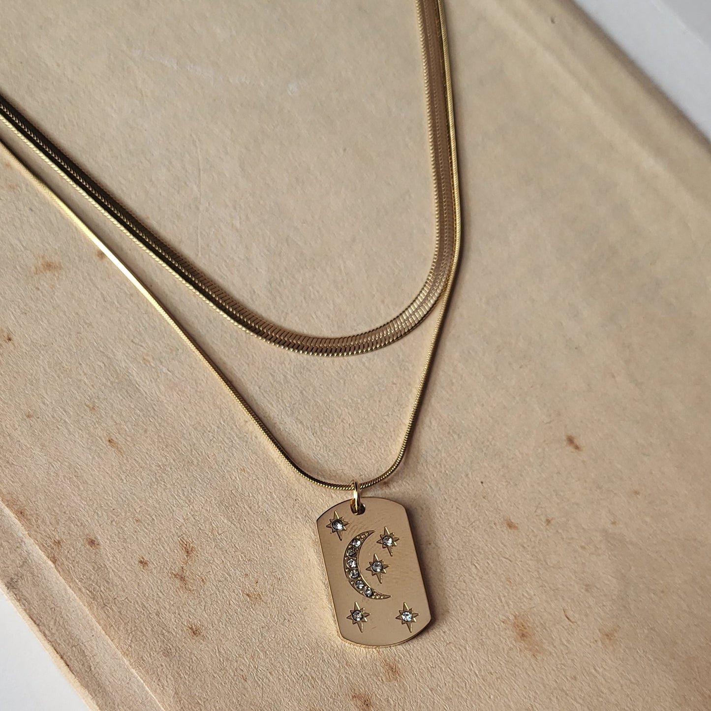 Moon layered chain