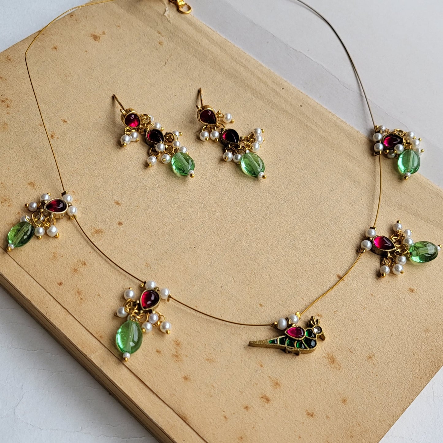 Parrot invisible necklace