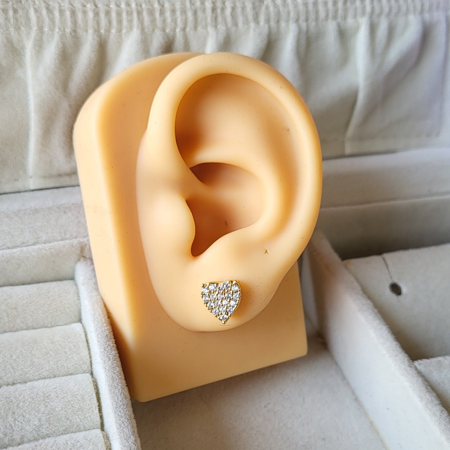 Cupid studs