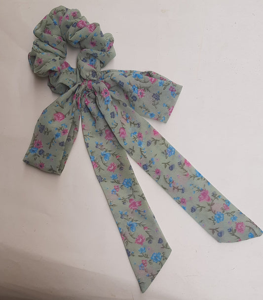 Olive garden scrunchie