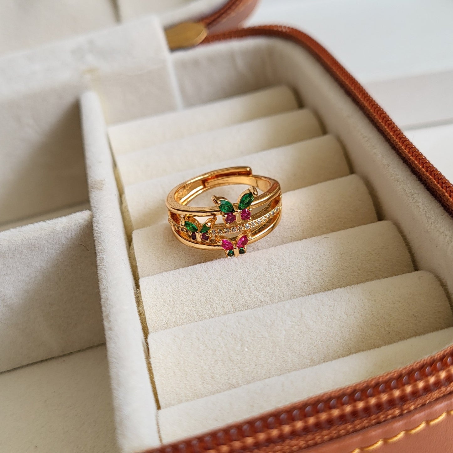 Iva ring