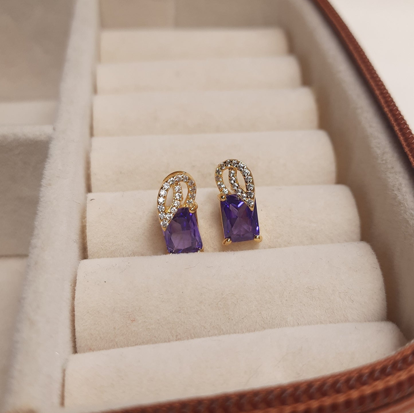 PURPLE IT Studs