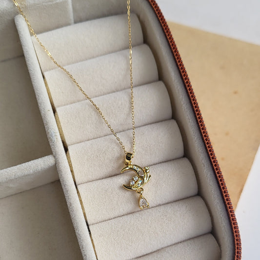 Cynthia pendent chain