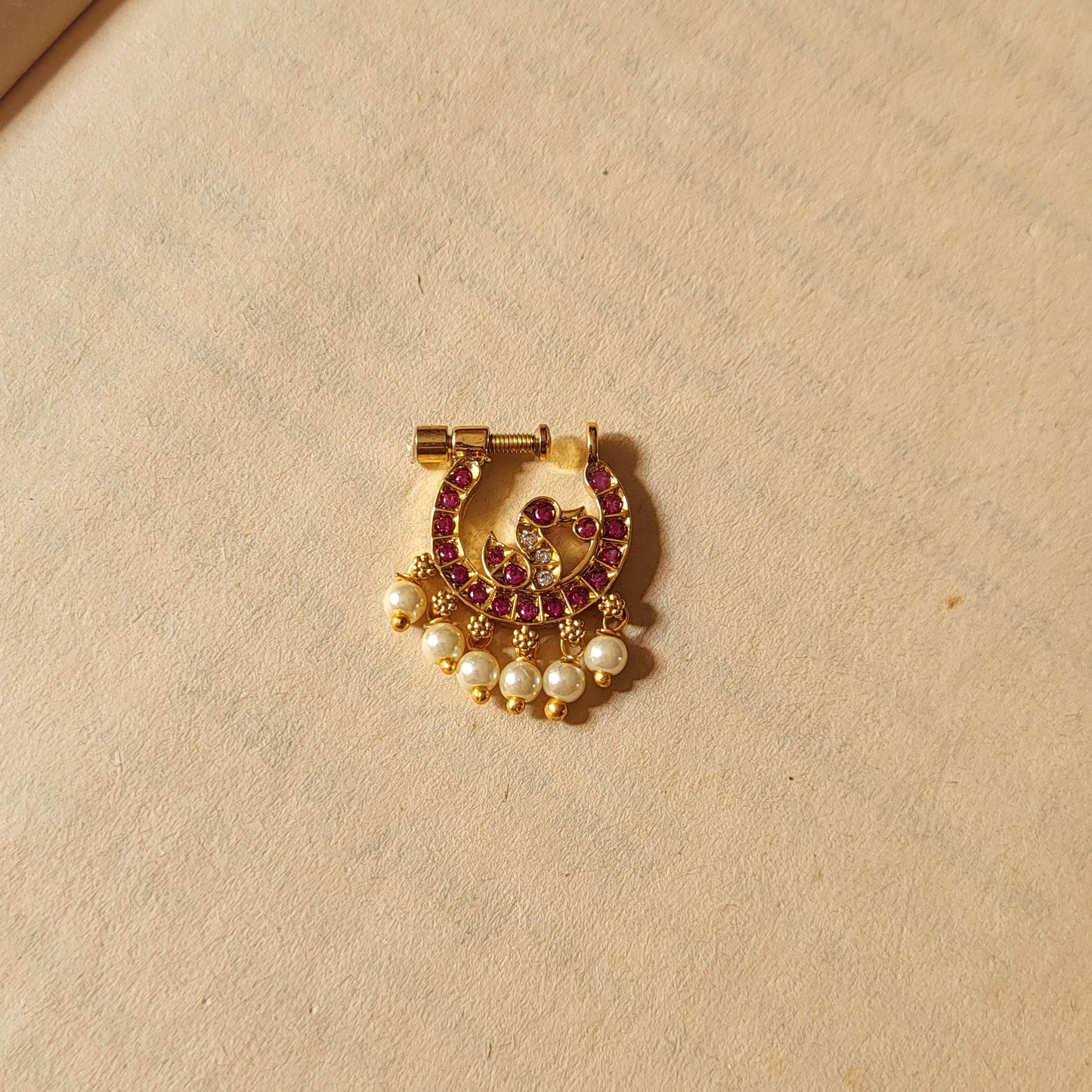 Hamsa nosepin