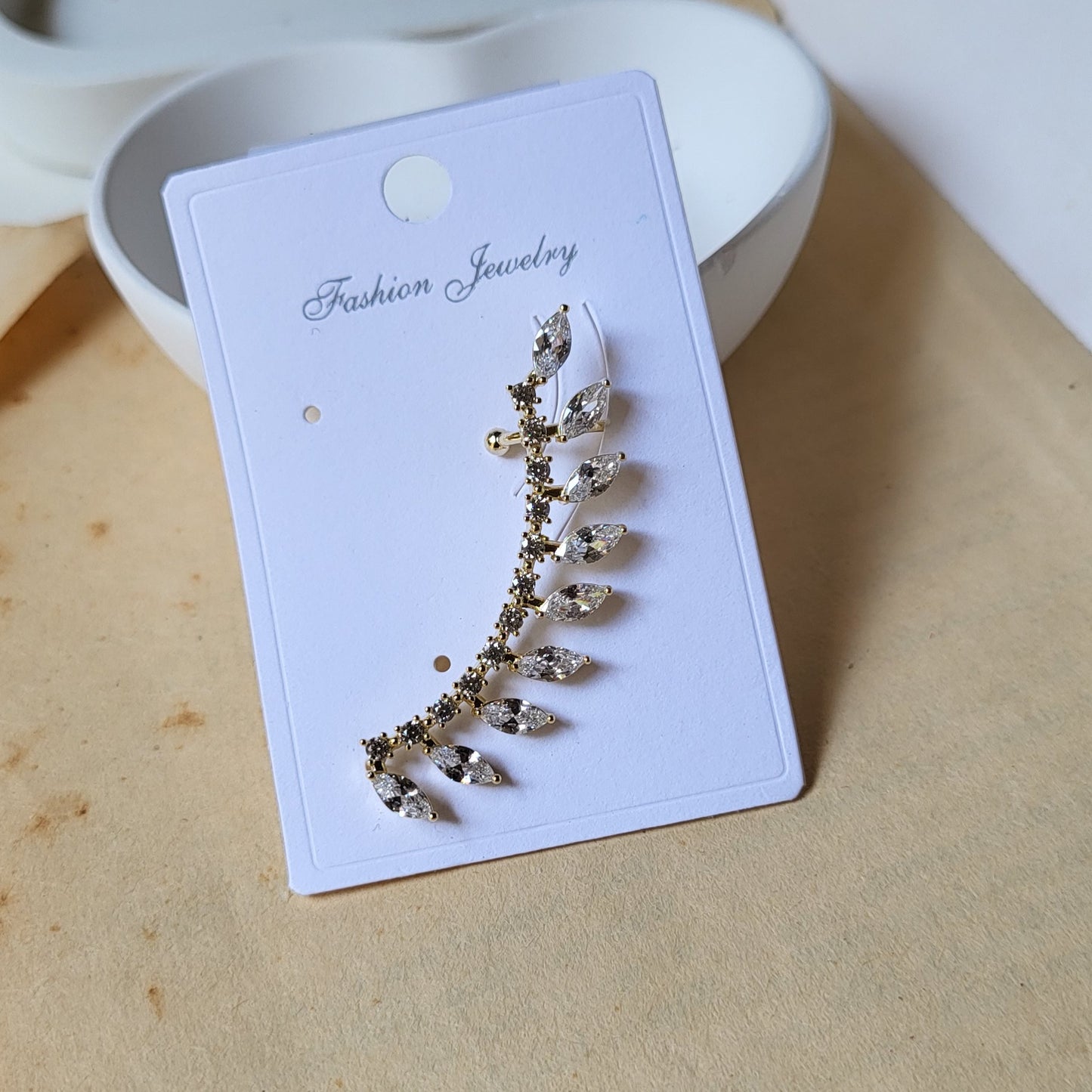 Kanika earcuff (Left ear only)